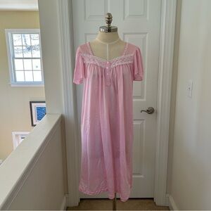 Simple BASIC Pink lace nightgown